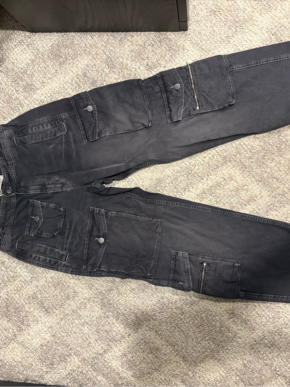 Zara Men's Black Cargo Pants with Multiple Utility Pockets